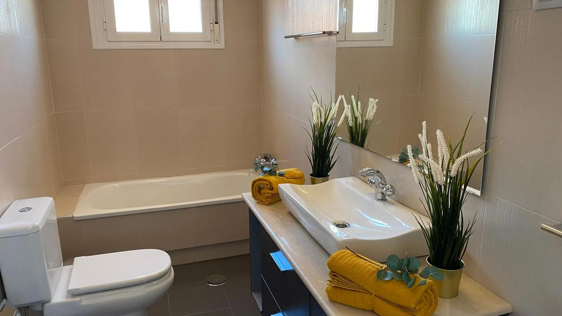 Apartamento Hevres El Capricho Málaga