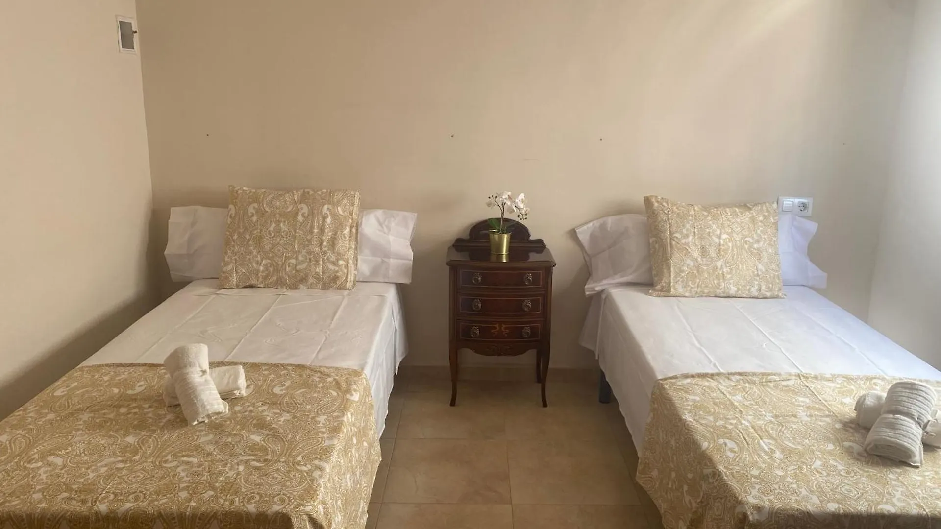 Apartamento Hevres El Capricho Málaga Habitación en casa particular
